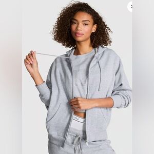 🌟3/$15 Victoria Sport Hoodie